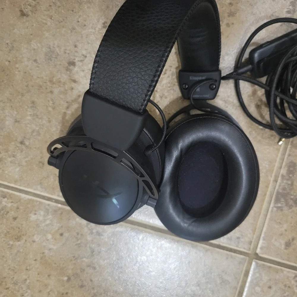 HyperX Cloud Alpha Pro Gaming Headset Excellent Condition NO MIC PS5 Xbox PC